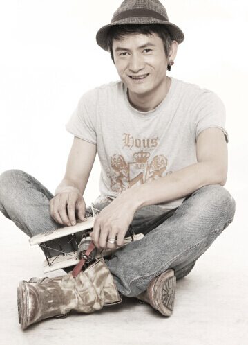��ëAaron Mao