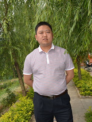 苟文华