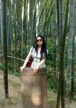 鲜红蕊