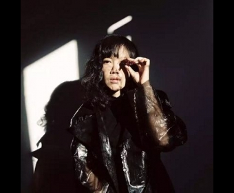 ��̸|����Ȼ����ΪС˵�ҵĽ�����Ұ��