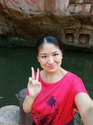 杨莉