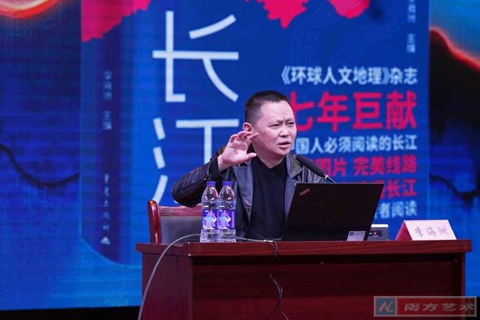 ��ֻ��һ���������߽����촫ýְҵѧԺ����δ��ý��������